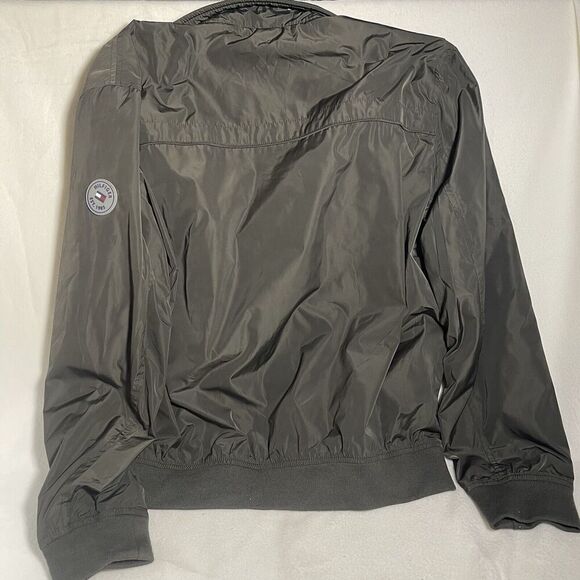 Tommy Hilfiger Men's Performance Windbreaker Water Resistant Jacket, L - Picture 7 of 9
